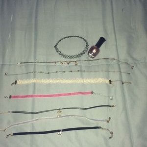💅🏽Choker bundle with nail polish 💅🏽